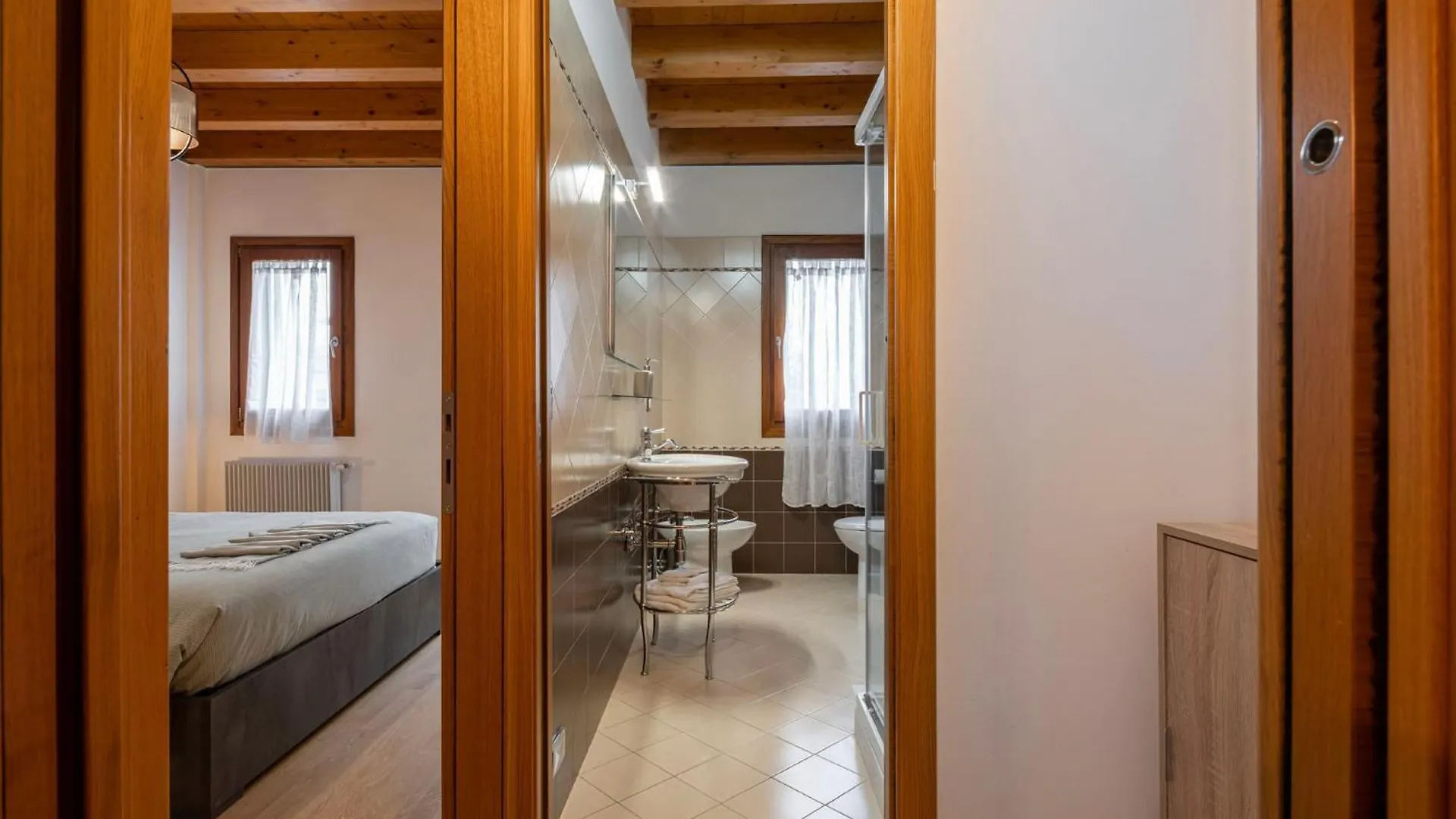 Appartamento Venezia-Suite HemingwayA Pochi Passi Outlet Noventa di Piave Italia