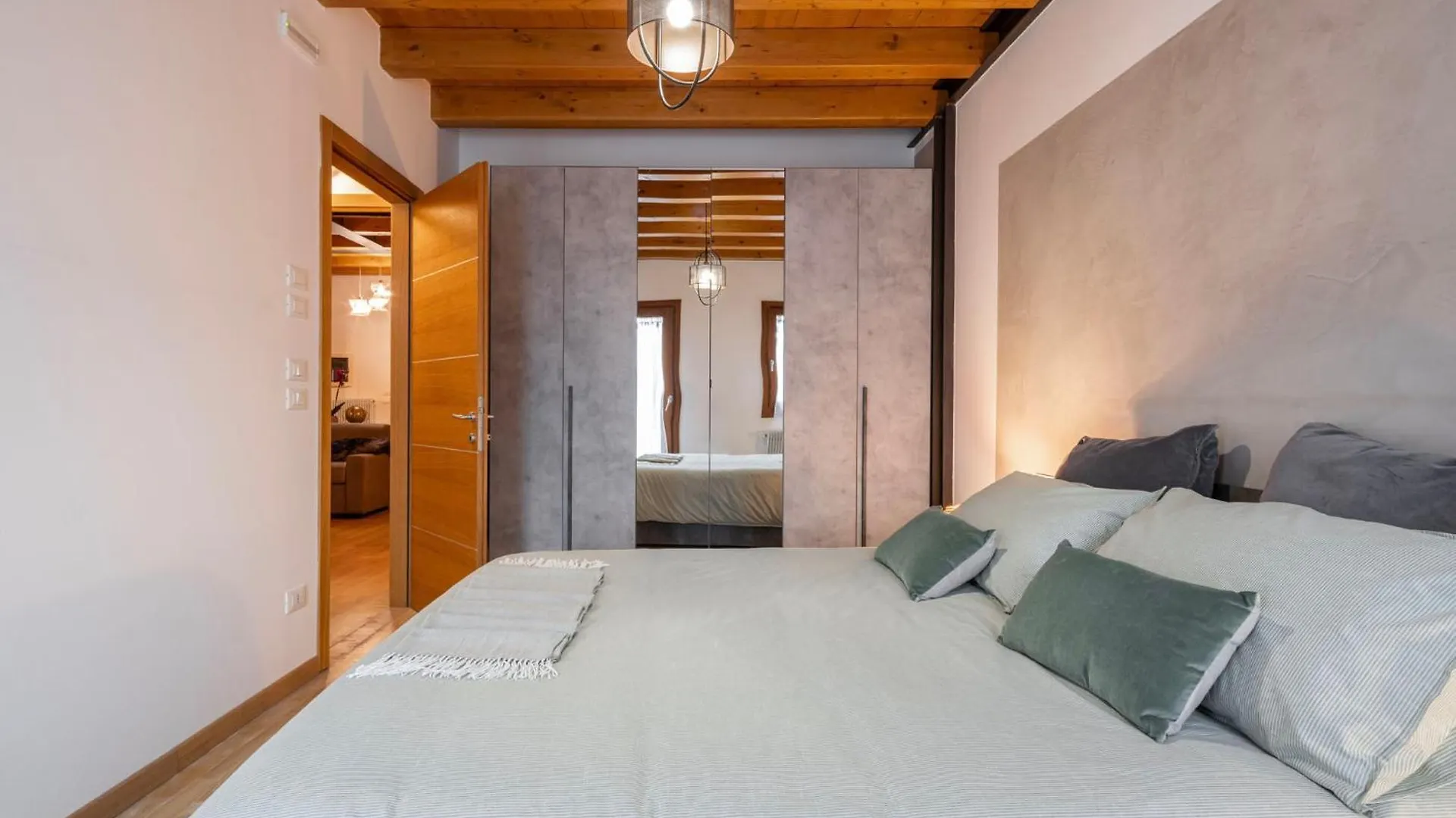 Venezia-Suite HemingwayA Pochi Passi Outlet Noventa di Piave Appartamento