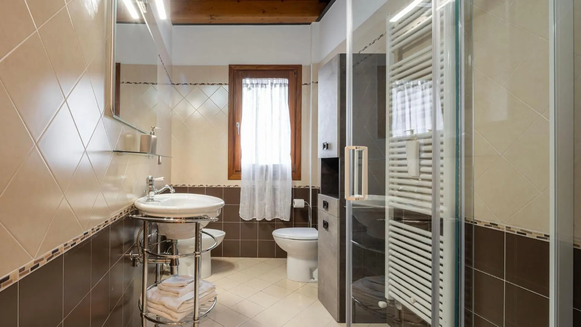 Appartamento Venezia-Suite HemingwayA Pochi Passi Outlet Noventa di Piave